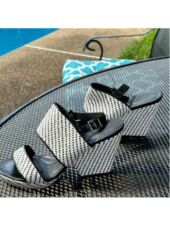 Johnston & Murphy Shoes - JOHNSON & MURPHY HIGH HEELED SANDALS BLACK AND WHITE EXCELLENT CONDITION 7 1/2 M